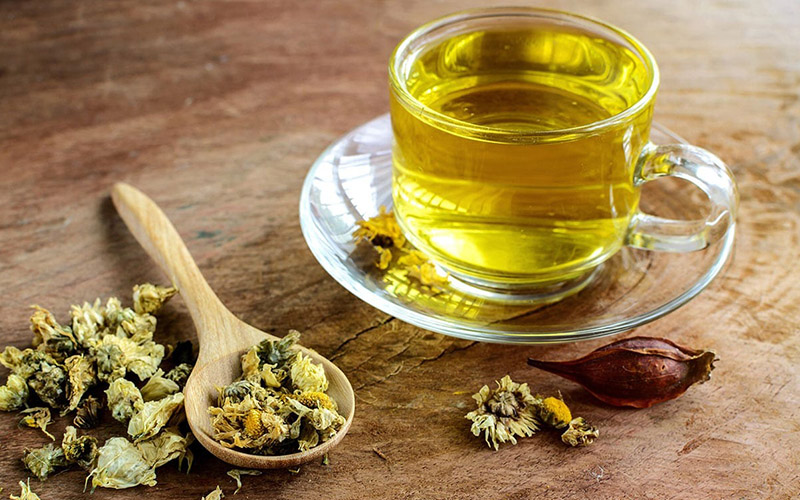 Tổng hợp 11 loại đồ uống ít làm tăng đường huyết mà bạn nên biết công dụng trà hoa cúc chi