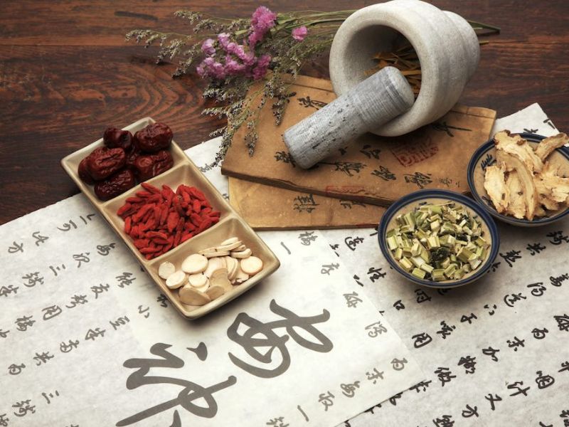 Quân - Thần - Tá - Sứ trong Y học Cổ truyền – Bí quyết phối dược tinh hoa Thần – Vị thuốc hỗ trợ, nâng cao công năng của Quân