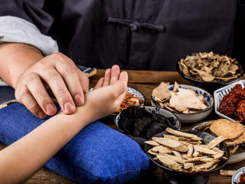 Quân - Thần - Tá - Sứ trong Y học Cổ truyền – Bí quyết phối dược tinh hoa Quân thần tá dược có tính ứng dụng cao trong điều chế thuốc đông y